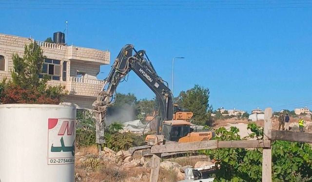 Siyonist işgalciler Batı Şeria'da ev ve tarım yapılarını yıktı