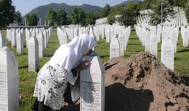Srebrenitsa: Avrupa'nın ortasında işlenen soykırım