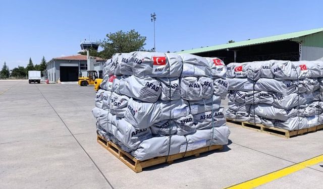 Türkiye'den Venezuela'ya 30 ton insani yardım malzemesi gönderildi