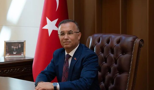 Vali Çeber Gaziantep'in YKS başarısını paylaştı: İlk 100'de 10 öğrenci var