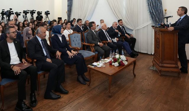 Dijital Vatan Akademisi Bakan Tekin'in açılış dersiyle başladı
