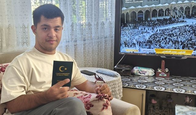 Engelli gencin Kâbe hayali gerçekleşiyor