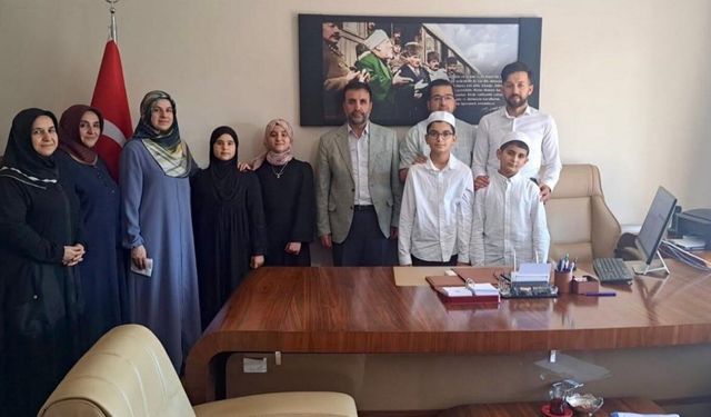 Hafız öğrenciler Kur'an-ı Kerim'i güzel okumak için yarıştı