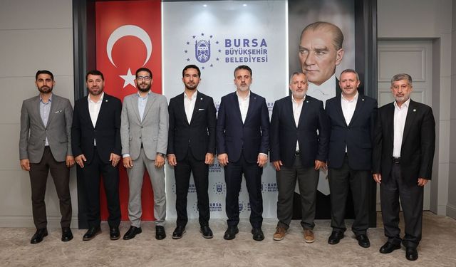 HÜDA PAR Bursa İl Başkanlığı'ndan Bursa Büyükşehir Belediyesi'ne ziyaret