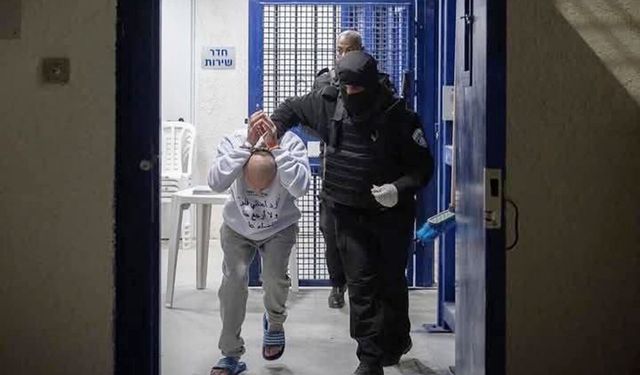 İşgal hapishanelerindeki Filistinli esirler 1000 gündür dünyadan izole ediliyor
