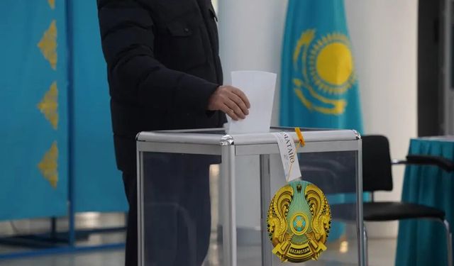 Kazakistan'da tek meclisli Kurultay'ın ilk seçimi yapılıyor