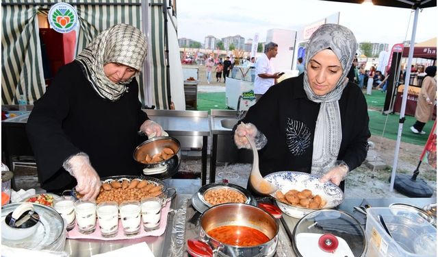 Malatya'da ev hanımları yöresel lezzetler için yarıştı