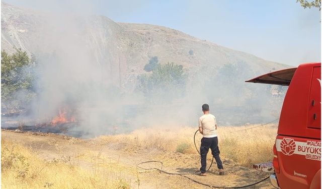 Malatya'da iki ayrı yangına ekipler müdahale etti