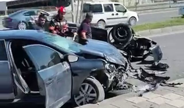 Malatya'da iki otomobil çarpıştı: 3 yaralı