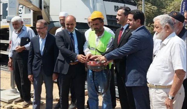 Malatya'da Mehmet Çoloğlu Camii'nin temeli dualarla atıldı