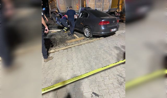 Mardin'de kontrolden çıkan otomobil kamyonete çarptı: 1 ölü, 2 yaralı