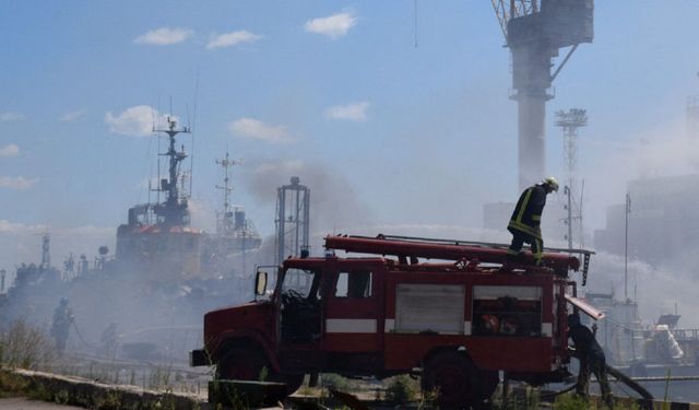 Rusya, Odessa Bölgesi'ndeki Yujnıy Limanı'na saldırı düzenledi