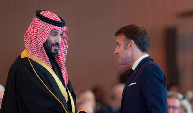 Suudi Arabistan Veliaht Prensi'nden Paris ziyareti