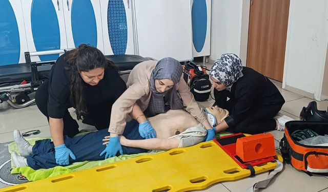 Batman'da sağlık personeline modül güncelleme eğitimi verildi