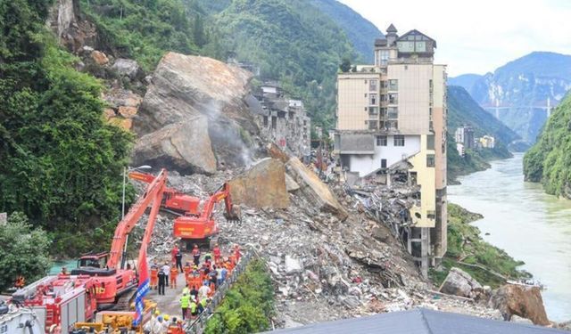 Çin'de heyelan faciası: 2 ölü, 3 kayıp