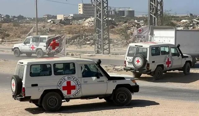 Gazze'ye serbest bırakılan Filistinliler Gazze'ye nakledildi 