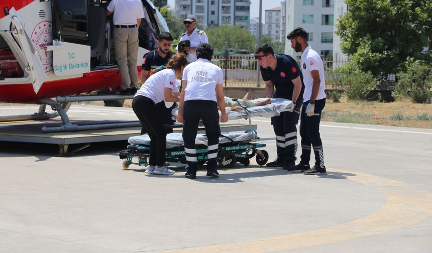 Hazro’da havuza düşen kız çocuğu helikopterle kurtarıldı