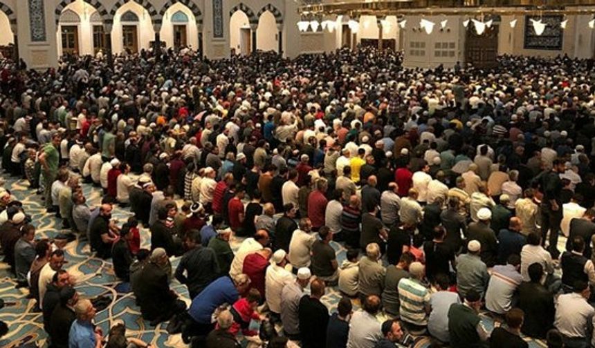 Teravih namazı kaç rekat, nasıl kılınır?