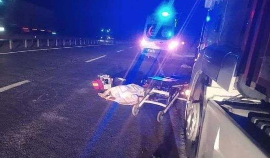 Viranşehir'de aracın çarptığı Baba oğul hayatını kaybetti 