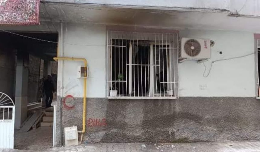 Birecik'te 5 katlı binada korkutan yangın!