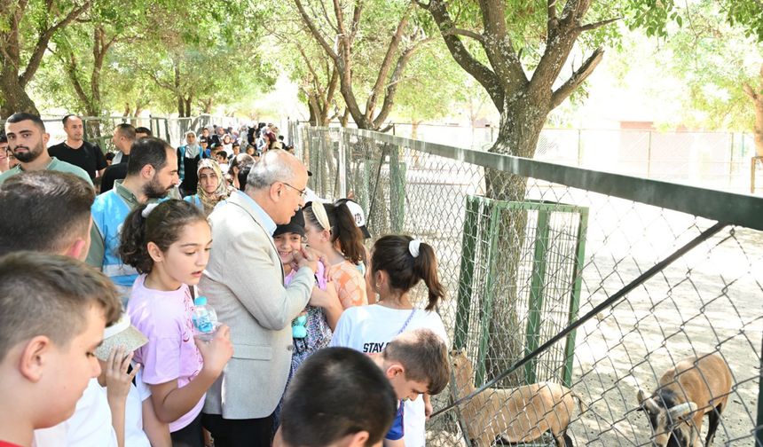 Büyükşehir Belediye Başkanı Er, Kur'an kursu öğrencileri ile bir araya geldi