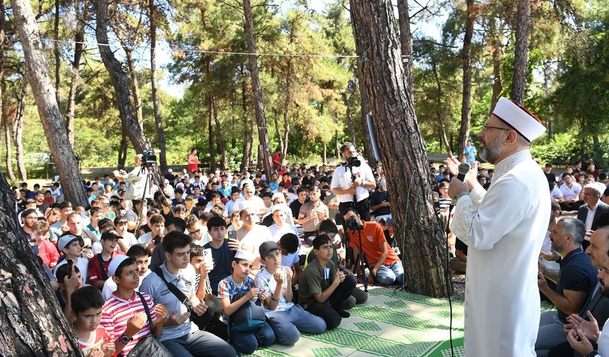 Diyanet İşleri Başkanı Erbaş: Güzel ahlak gencin süsüdür