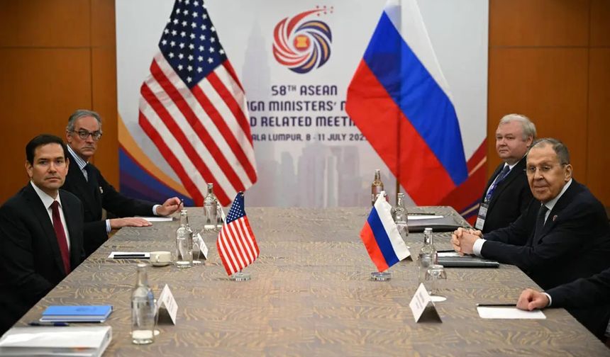 Rubio ile Lavrov Malezya’da bir araya geldi