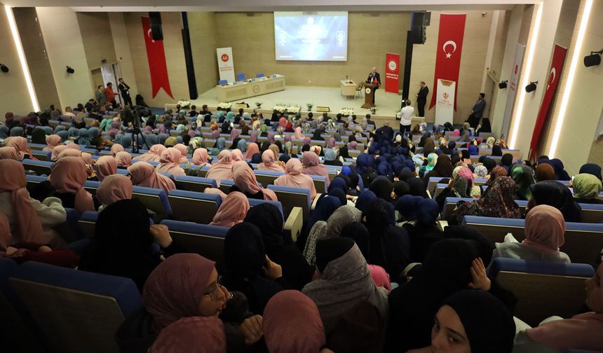 "Kur'an-ı Kerim'i Yüzünden Güzel Okuma Yarışması Türkiye Finali" Gaziantep'te düzenlendi