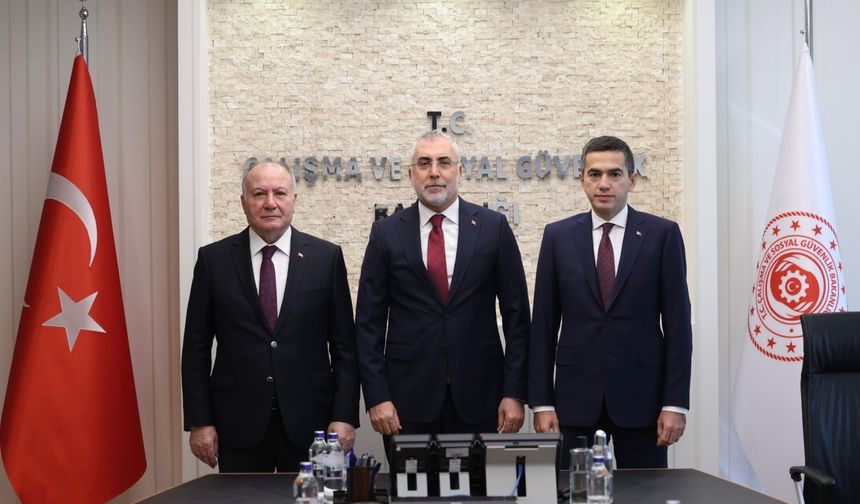 Bakan Işıkhan: Gelir, istihdam ve makroekonomik denge gözetilecek