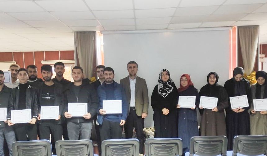 Batman İl Müftülüğünden fahri öğreticilere yönelik hizmet içi eğitim