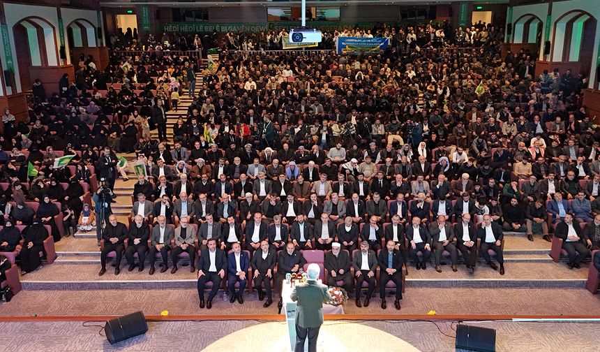 HÜDA PAR'ın 13'üncü kuruluş yıl dönümü Diyarbakır'da coşkuyla kutlandı