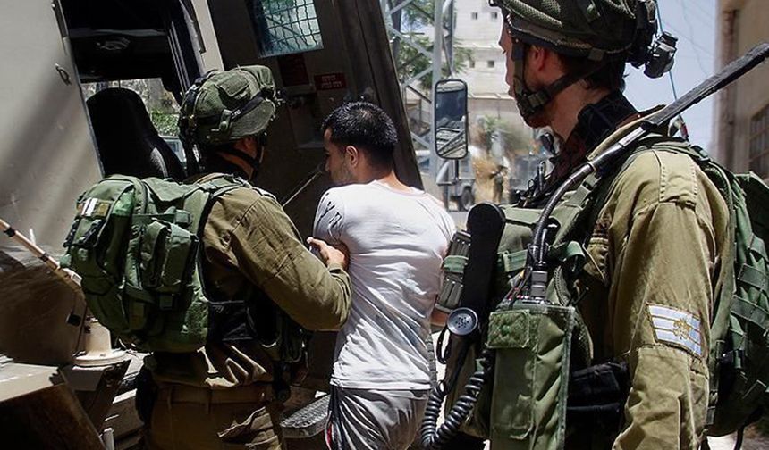 İşgalciler el-Halil'de baskınlarını artırdı: 22 Filistinli esir alındı