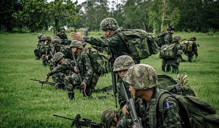 Kamboçya, Tayland ile tüm sınır geçişlerini askıya aldı