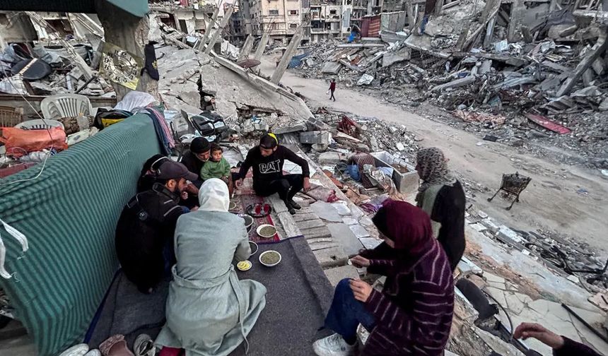 Gazze'de Ramazan: Şehitler, esirler ve boş koltuklar