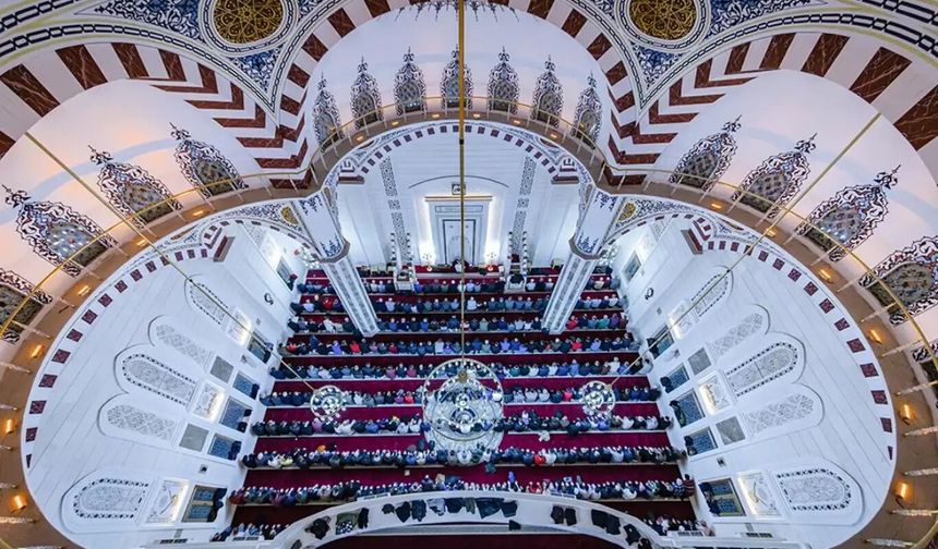 Cuma hutbesi: Zekât ve fıtır sadakası