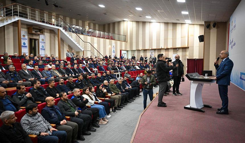 Malatya Büyükşehir Belediye Başkanı Er personelle bayramlaştı