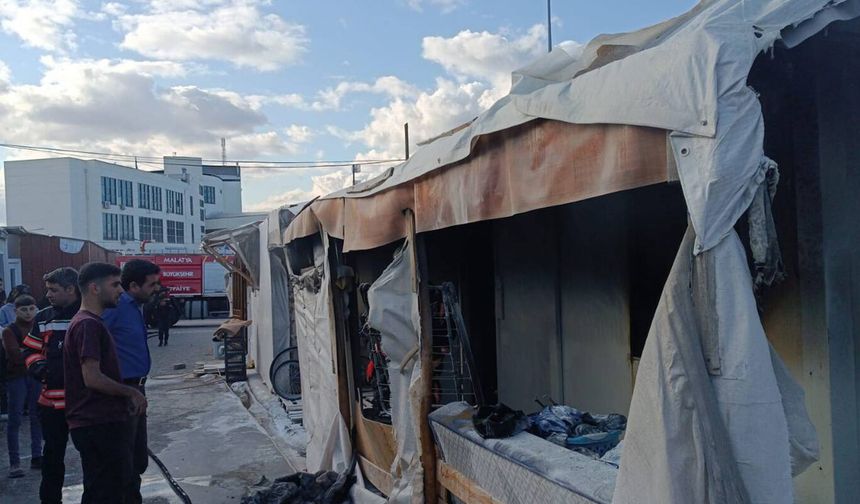 Malatya'da konteyner kentte yangın paniği