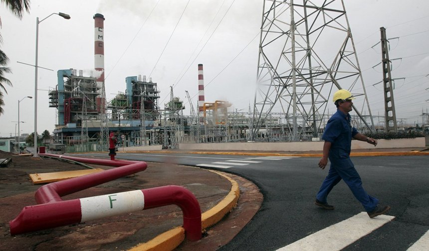 ABD'den, Küba'da Irak benzeri açlık ve enerji ablukası: Sıkıştır ve itaat ettir