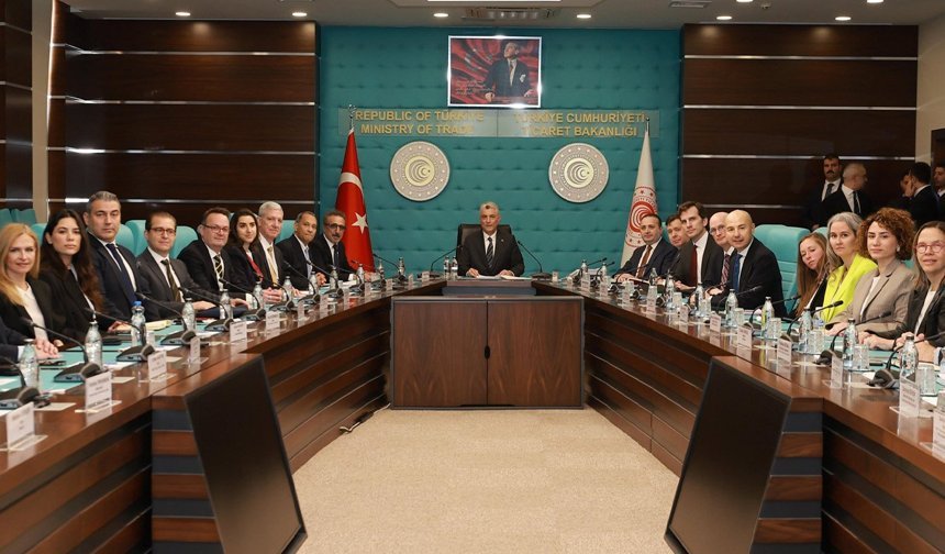 Bakan Bolat: Türkiye-ABD ekonomik ilişkilerinde iş birliği mesajı