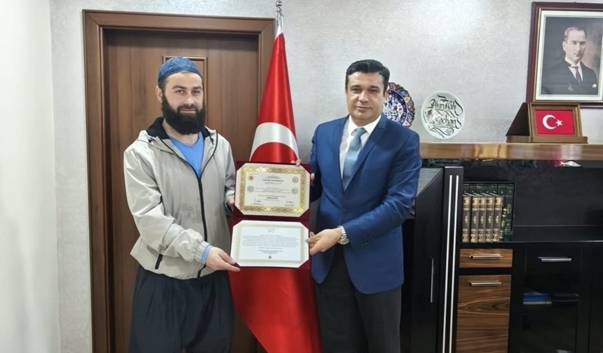 Bursa'da cezaevinde bulunan hükümlü hafız oldu