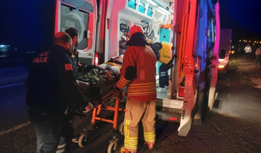 Cizre'de otomobil şarampole yuvarlandı: 4 yaralı