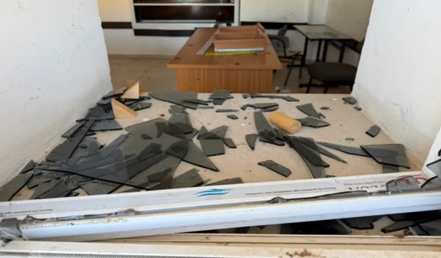 işgalci yerleşimciler El-Malih Okulu'nu tamamen yıktı