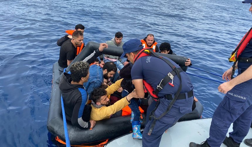 İzmir açıklarında düzensiz göçmen hareketliliği