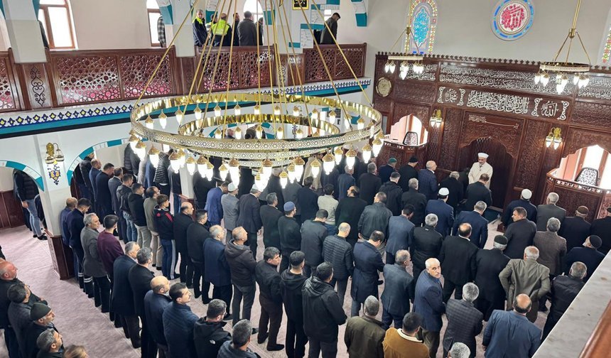 Malatya'da yapımı tamamlanan Sancaktar Camii ibadete açıldı