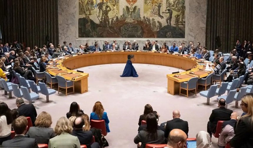 Rusya ve Çin'den BMGK'de Hürmüz Boğazı vetosu