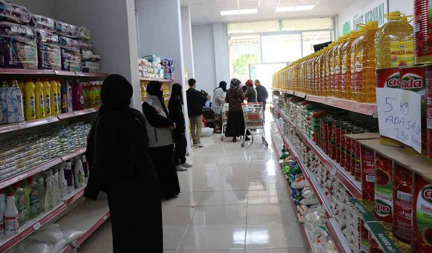 Gaziantep Umut Kervanı'ndan bayram öncesi ihtiyaç sahiplerine destek