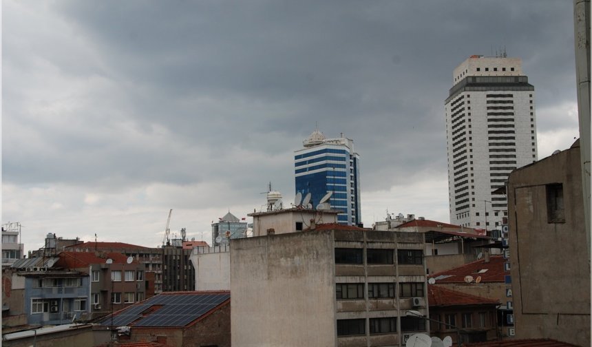 İzmir'de hava sıcaklığı düştü