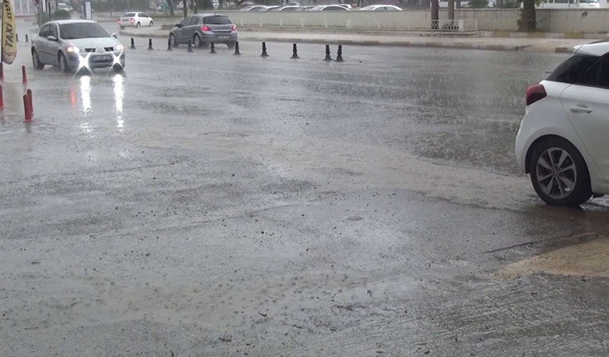 Meteoroloji'den sağanak uyarısı: Çok sayıda ilde gök gürültülü yağış bekleniyor
