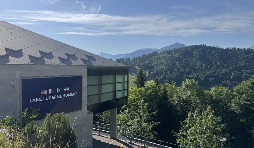 ABD ve İran heyetleri görüşmeler için İsviçre'deki Buergenstock tatil beldesine geldi