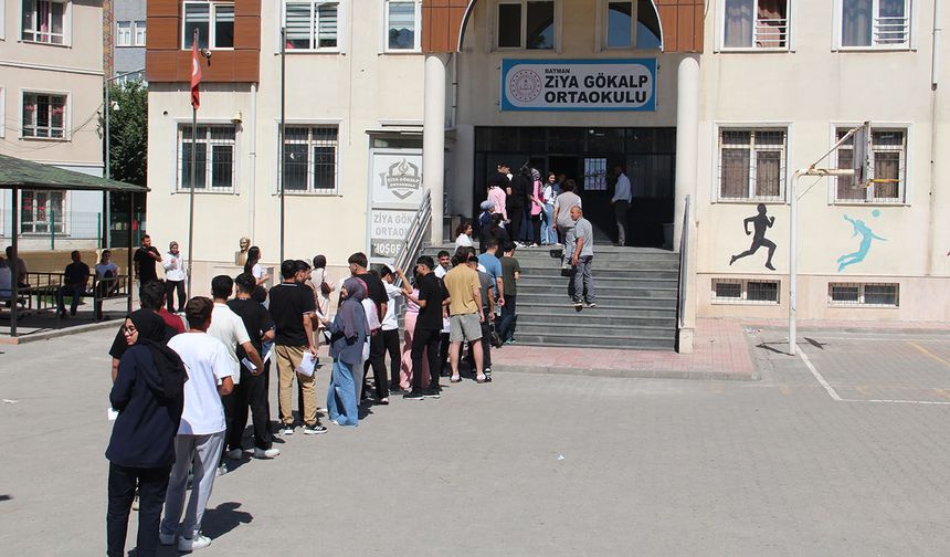 Batman'da YKS heyecanı: 46 bin aday üniversite hayali için ter dökecek